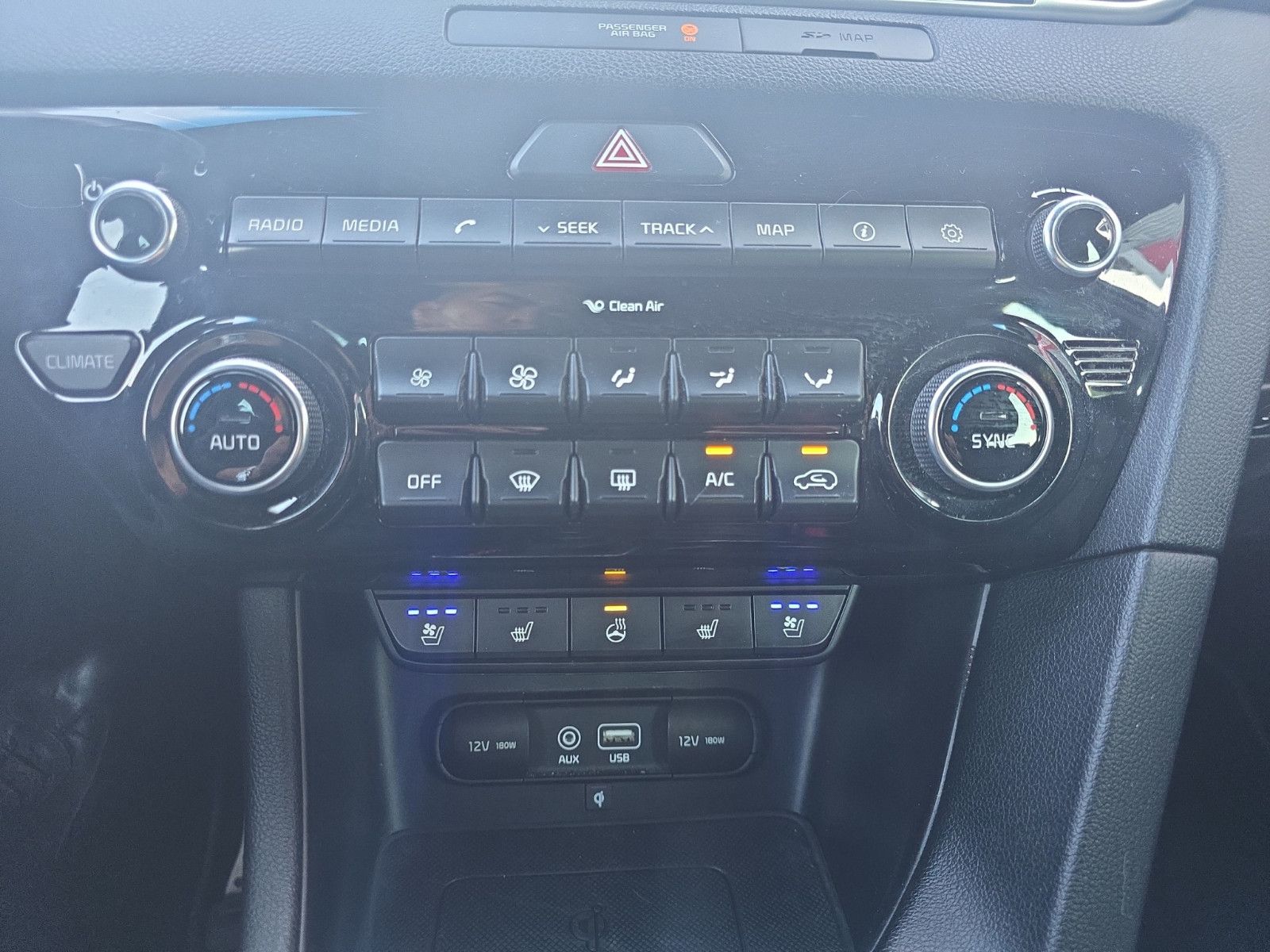Fahrzeugabbildung Kia Sportage GT-Line 4WD AUTOMATIK LEDER KAMERA AHK