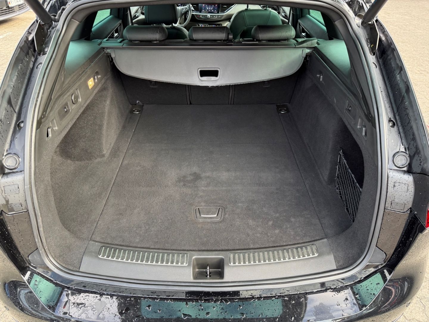 Fahrzeugabbildung Opel Insignia B Sports Tourer Ultimate mit AHK