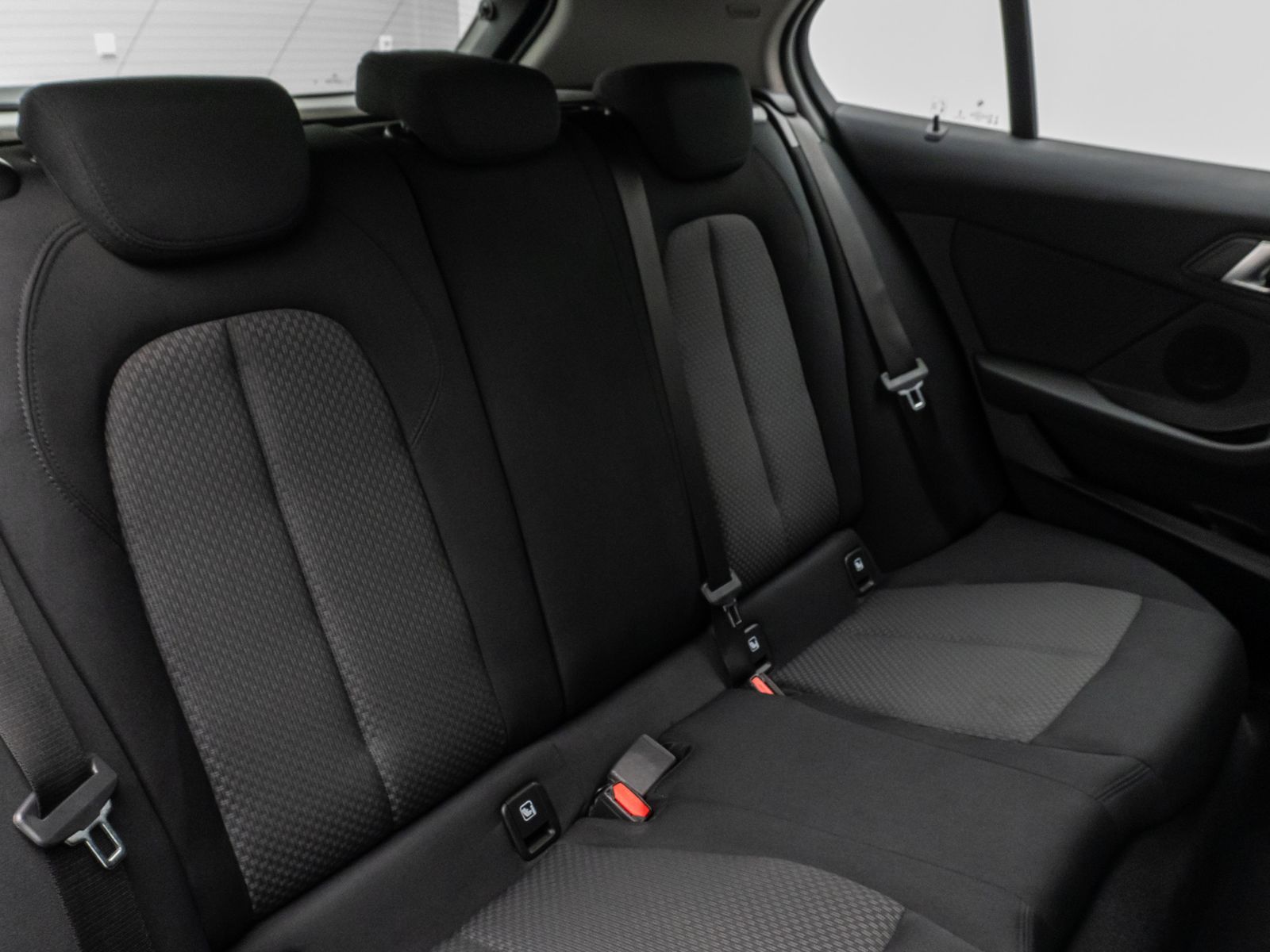 Fahrzeugabbildung BMW 118i DAB CockPitPro Geschwindigkeitsreg LED PDC