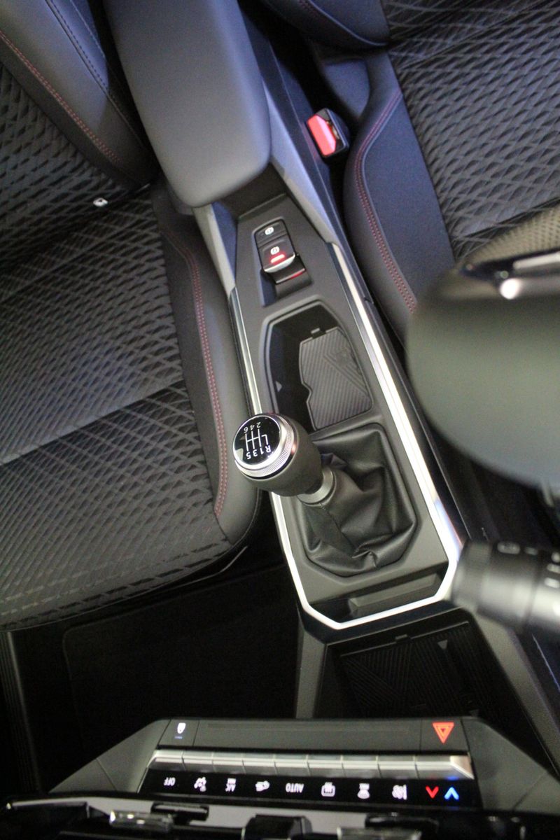 Fahrzeugabbildung Renault Clio TCe 115 Techno *Winter-Paket*Rückfahrkamera