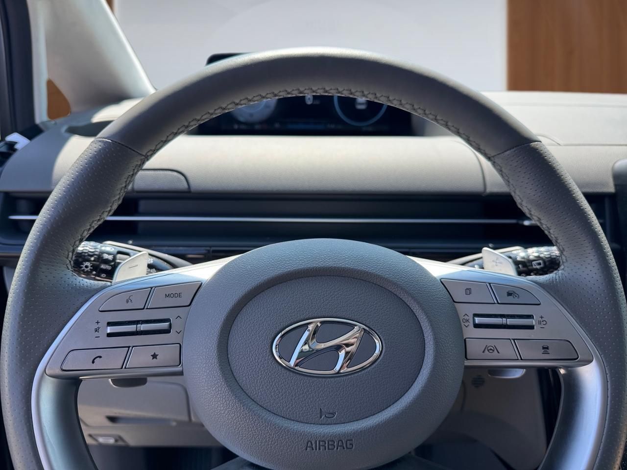 Fahrzeugabbildung Hyundai STARIA SIGNATURE *PANO*LED*NAVI*BOSE-SOUND*360°