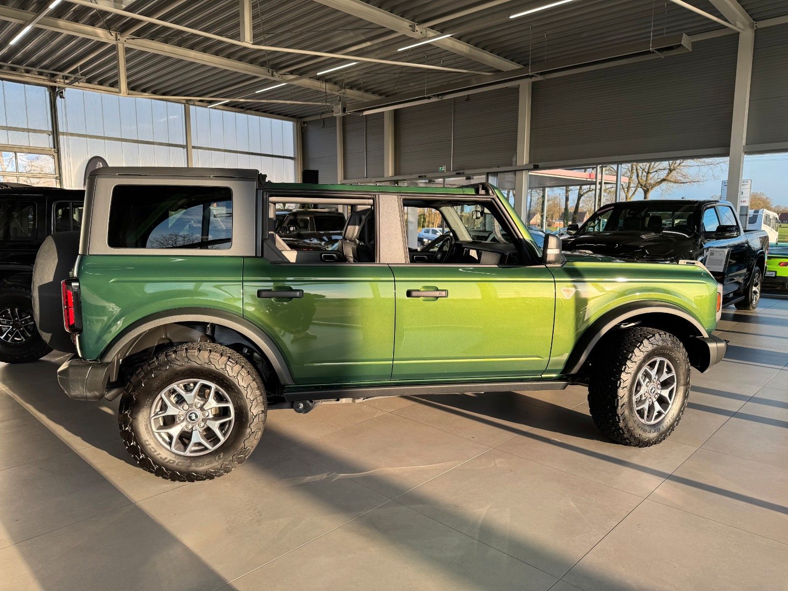 Fahrzeugabbildung Ford Bronco Badlands 4WD ACC AHK