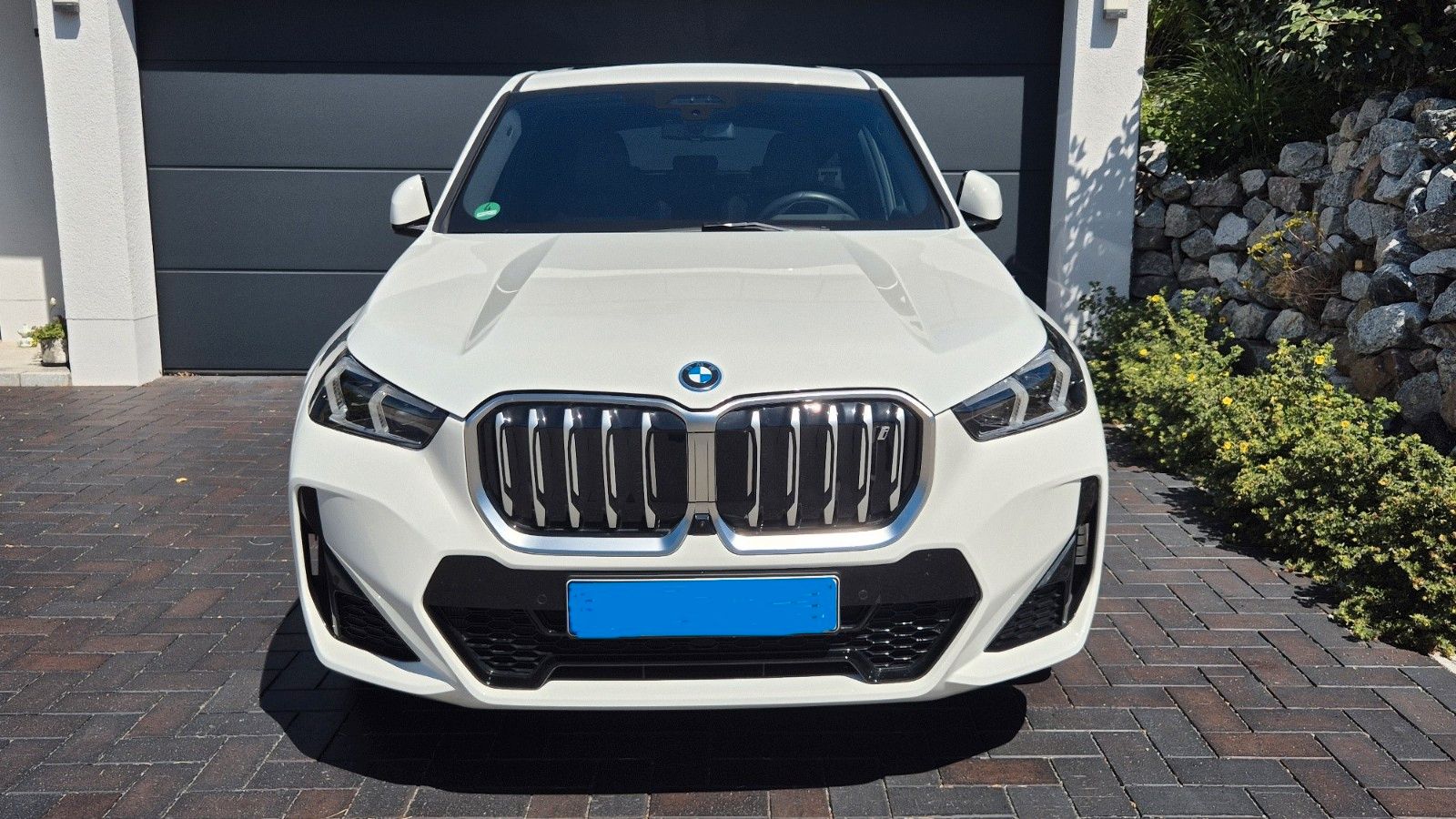 BMW iX1 xDrive30 Vollausstattung + Service 6 Jahre