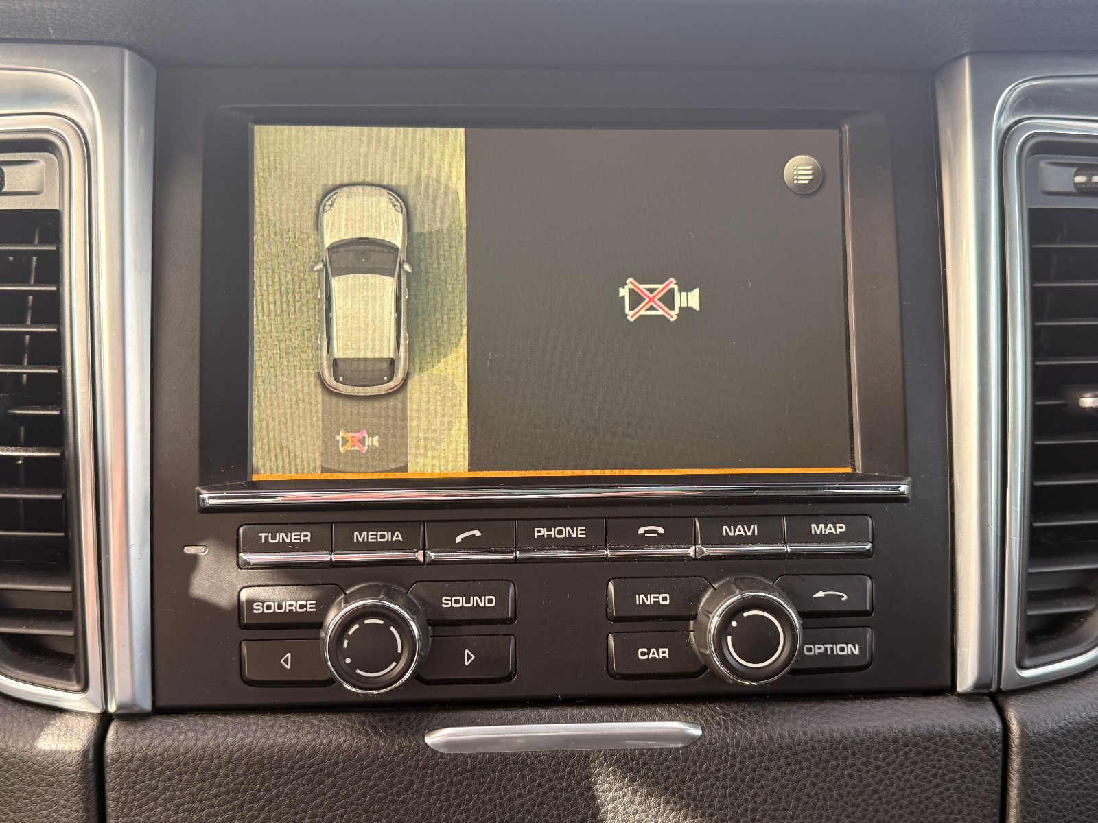 Fahrzeugabbildung Porsche Macan S Diesel/PANO/360°/MEMORY/SOUND/SHZ