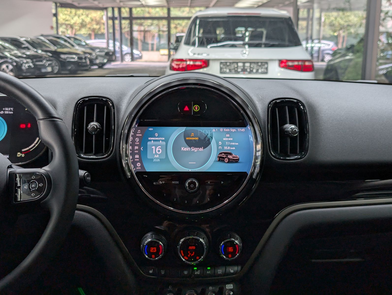 Fahrzeugabbildung MINI Countryman SE (Cooper) Essential Trim All4 94%So
