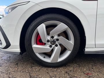Volkswagen Golf VIII GTI 2,0l TSI 245 PS 6-Gang