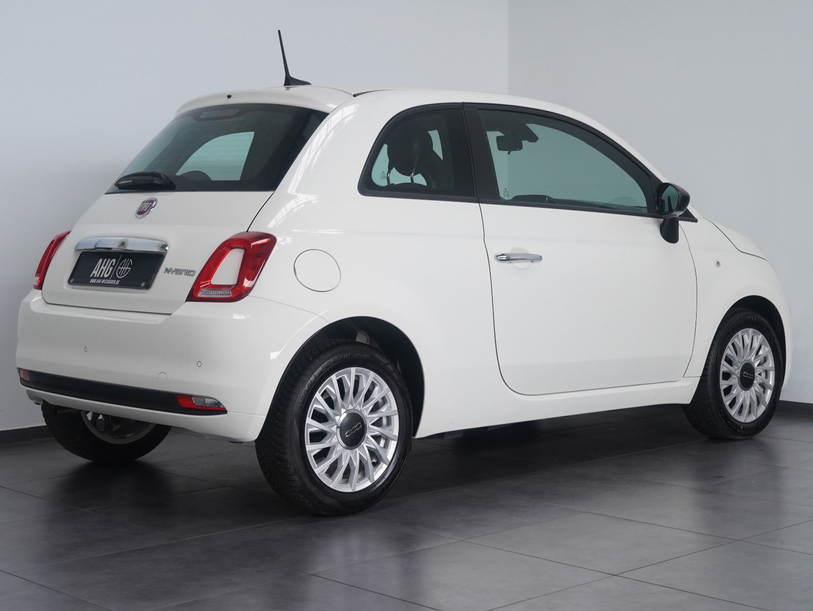 Fahrzeugabbildung Fiat 500 1.0 Mild Hybrid KOMFORT/TECH/NAVI/CARPLAY