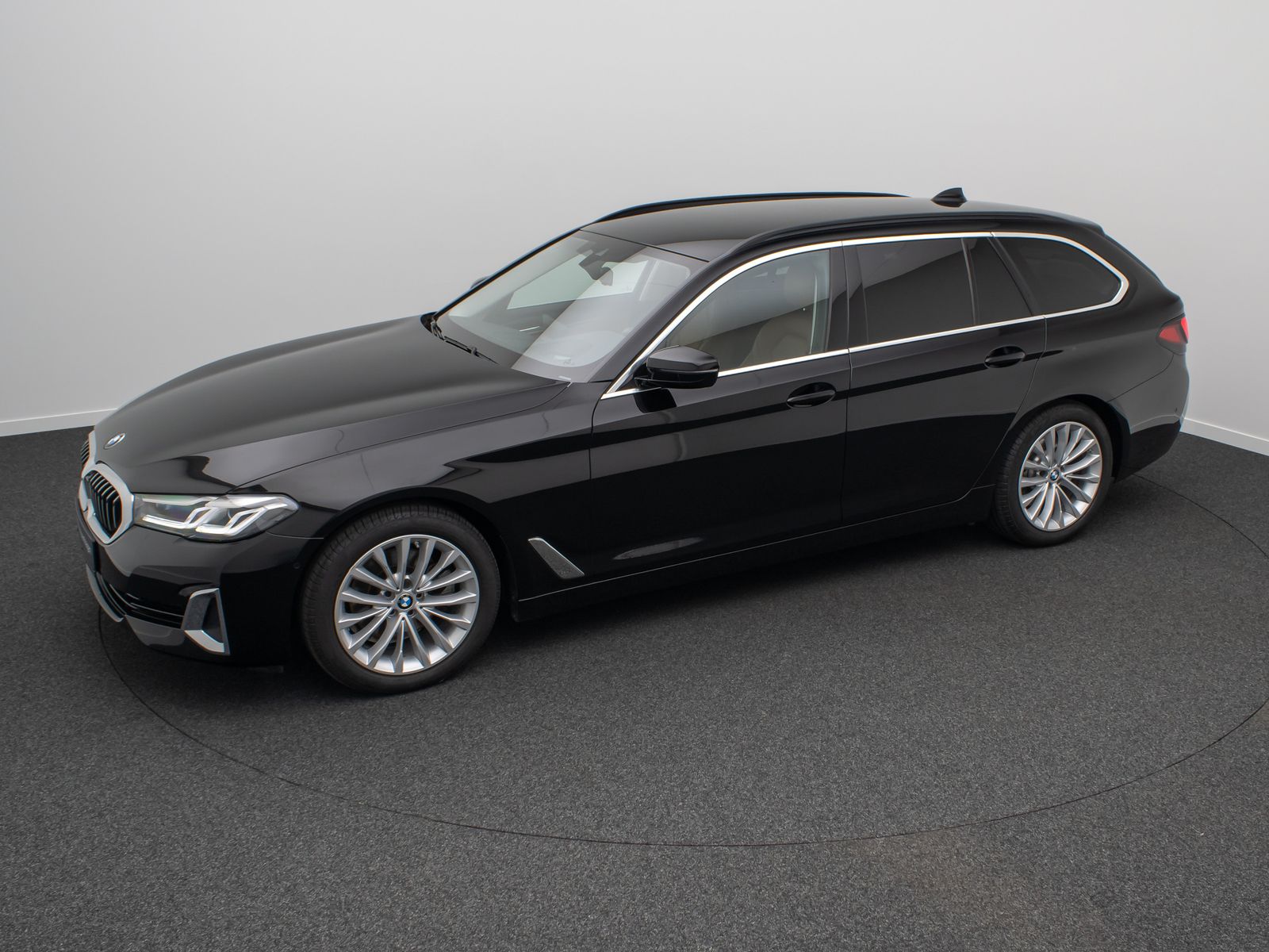 Fahrzeugabbildung BMW 520d xD Luxury Line Kamera DAB HUD Alarm Sport