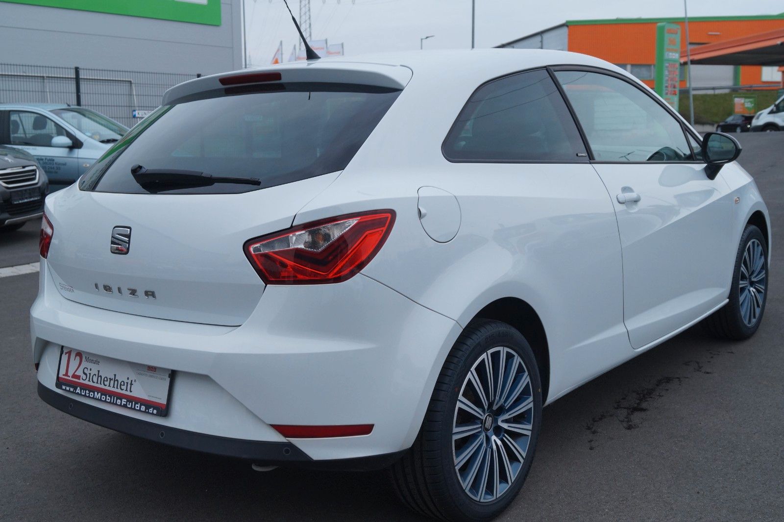 Fahrzeugabbildung SEAT Ibiza SC Connect *TÜV, Inspektion + Garantie