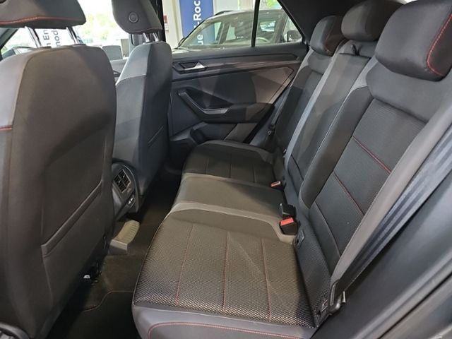 Fahrzeugabbildung Volkswagen T-Roc 1.5 TSI DSG Sport PANO NAVI RFK ASSISTENZ-