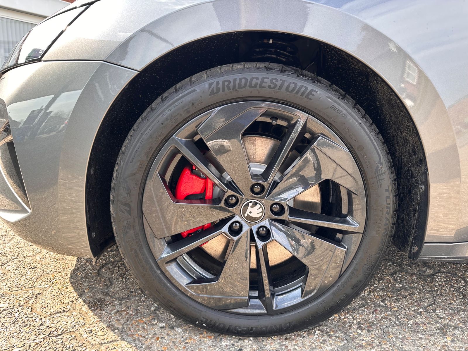 Fahrzeugabbildung SKODA Octavia Combi RS 2.0 TSI Matrix/Pano/Navi/ACC