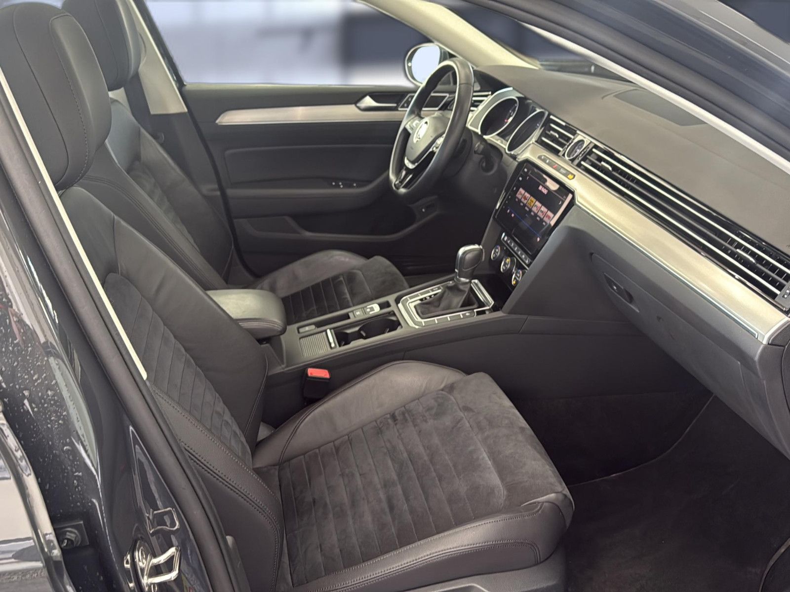 Fahrzeugabbildung Volkswagen Passat Variant Highline /unfallfrei