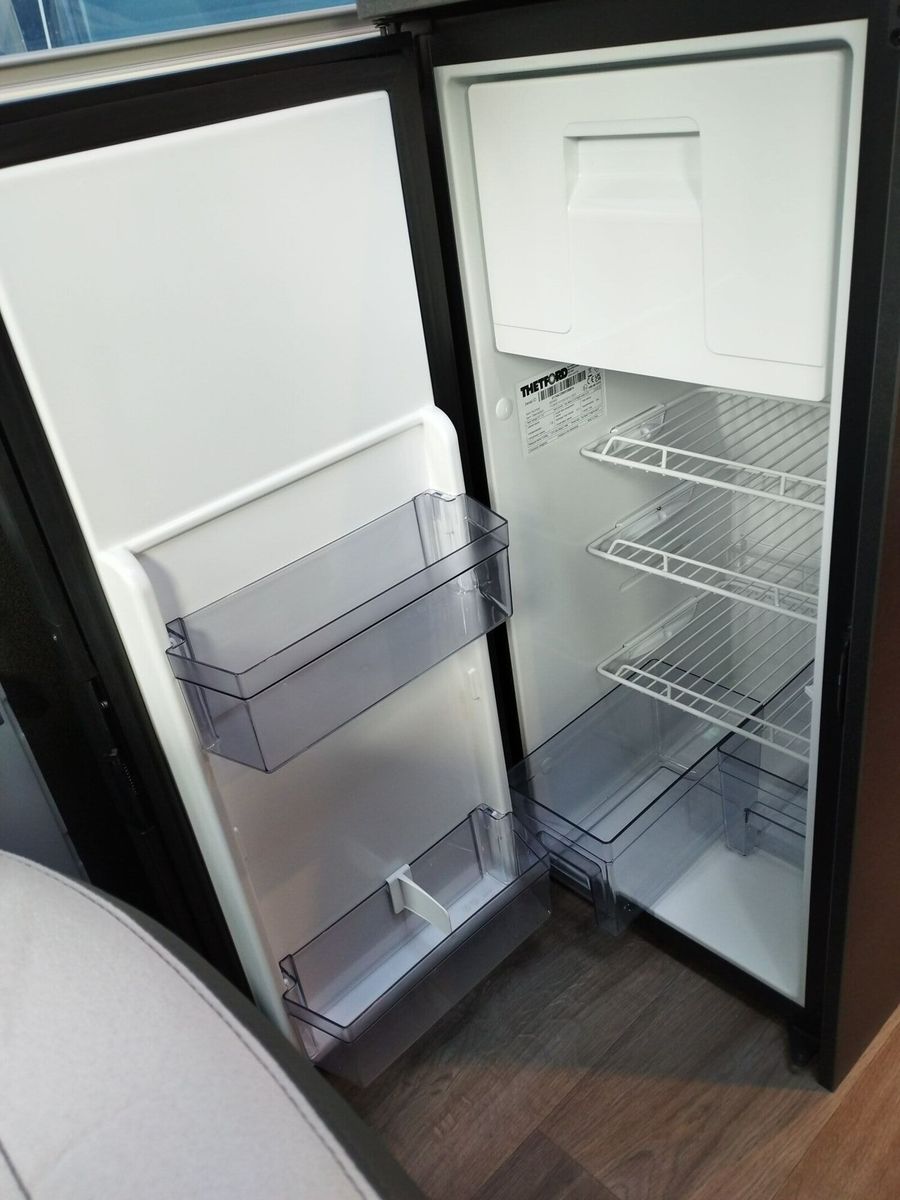 Fahrzeugabbildung Sunlight Adventure Cliff 602 Automatik, Dörr Edition, LTE