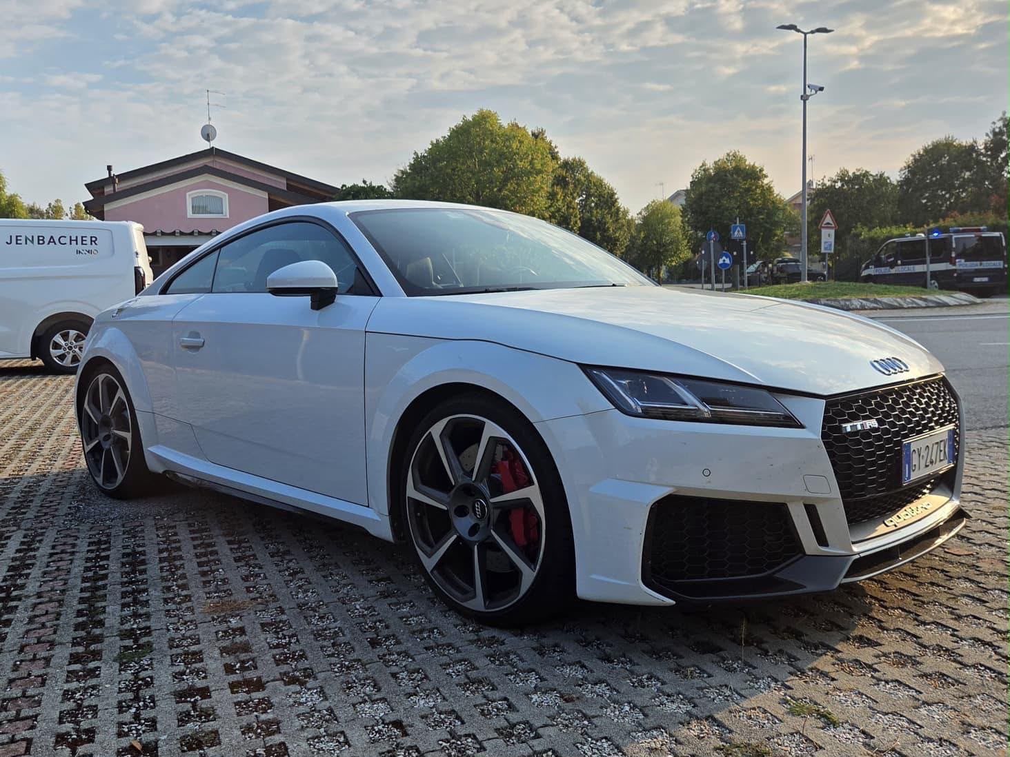 Audi TT RS imagem 2