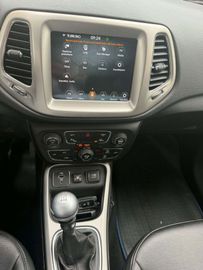 Jeep Compass - 10