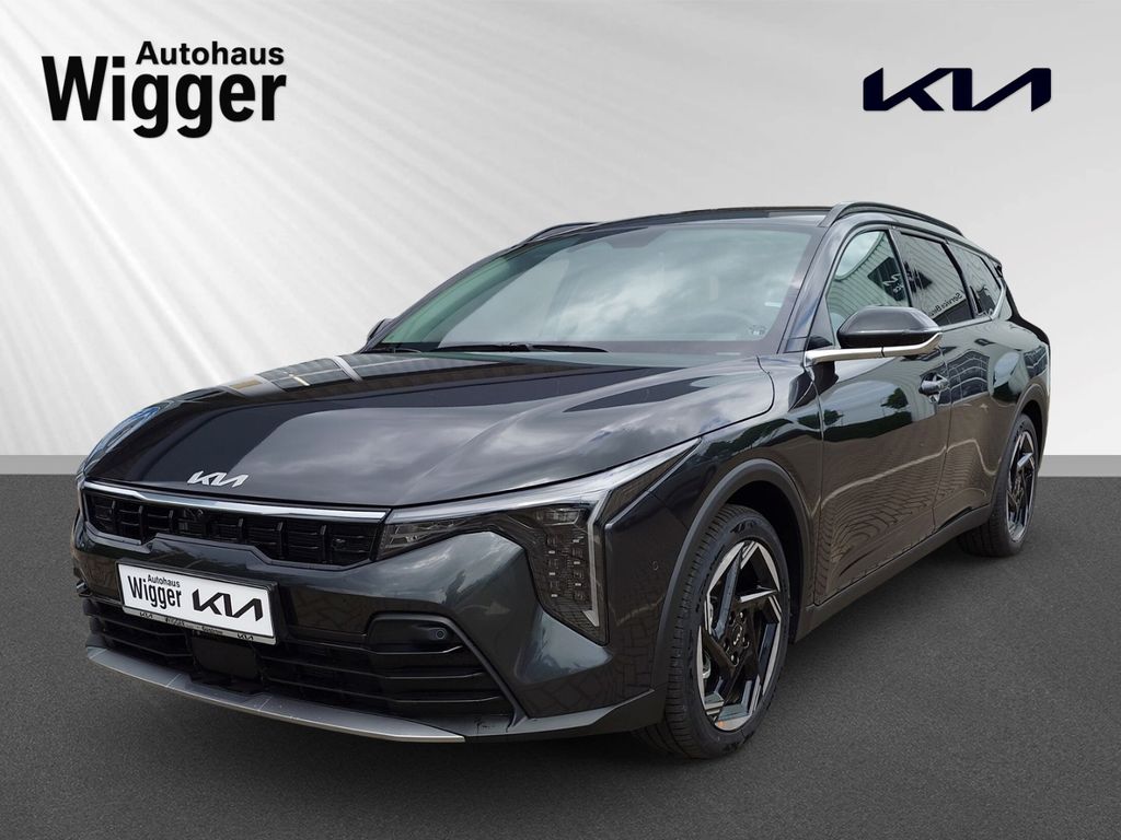 Kia K4 — hlavná fotografia