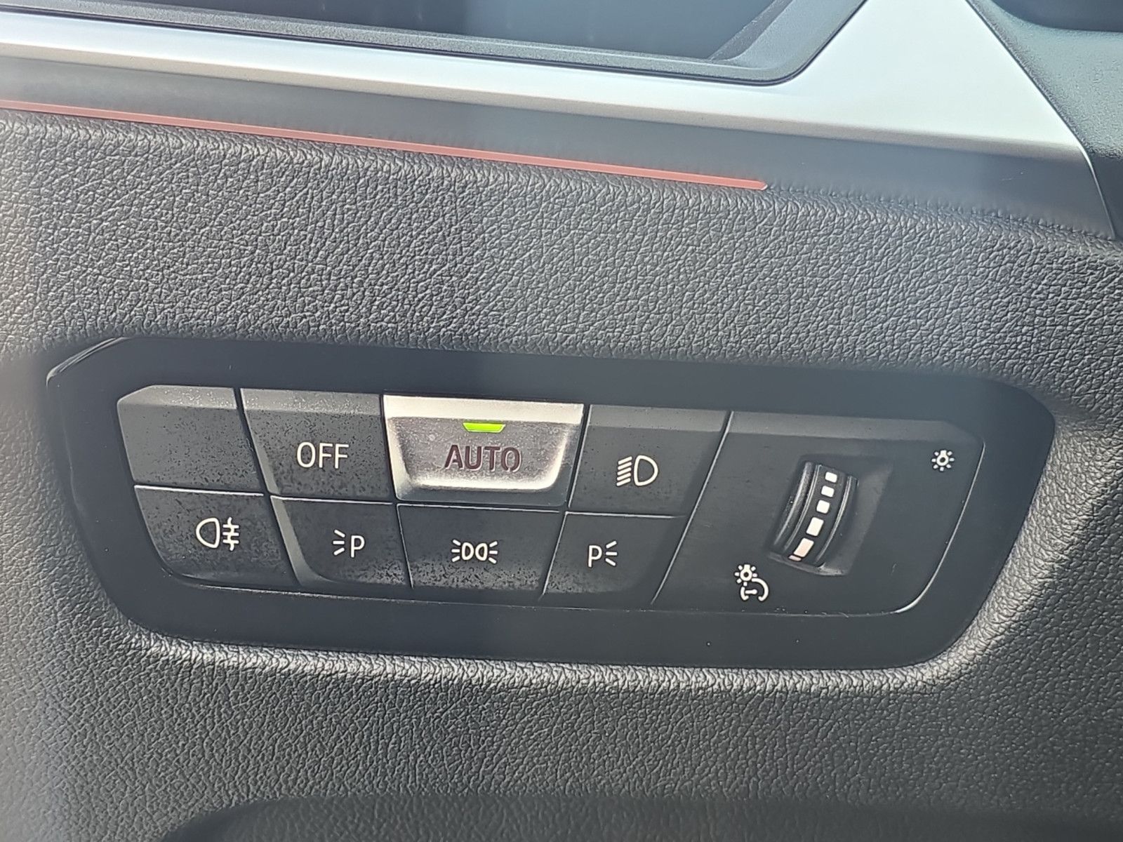 Fahrzeugabbildung BMW Touring 320i M-SPORT LC.PRO ACC ,Hifi,Carplay