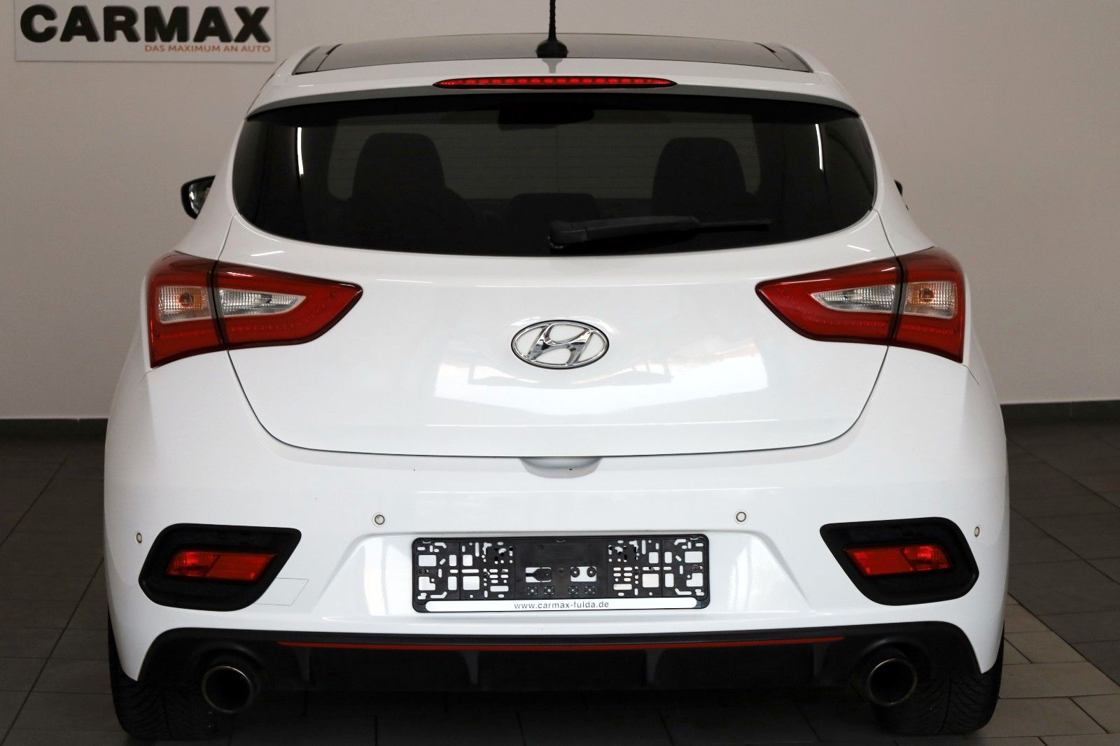 Fahrzeugabbildung Hyundai i30 Turbo T.Leder,Navi,Xenon,Kamera,SH,PDC