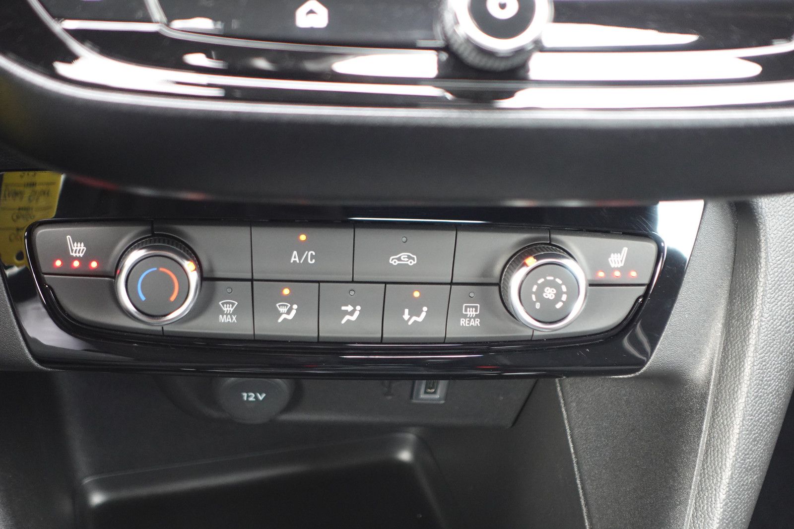 Fahrzeugabbildung Opel Corsa GS 1.2T,Kamera,Sitzhzg,Allwetter,LED,DAB+