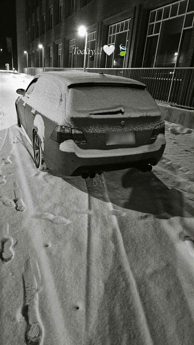 BMW M5 2006 — photo 8