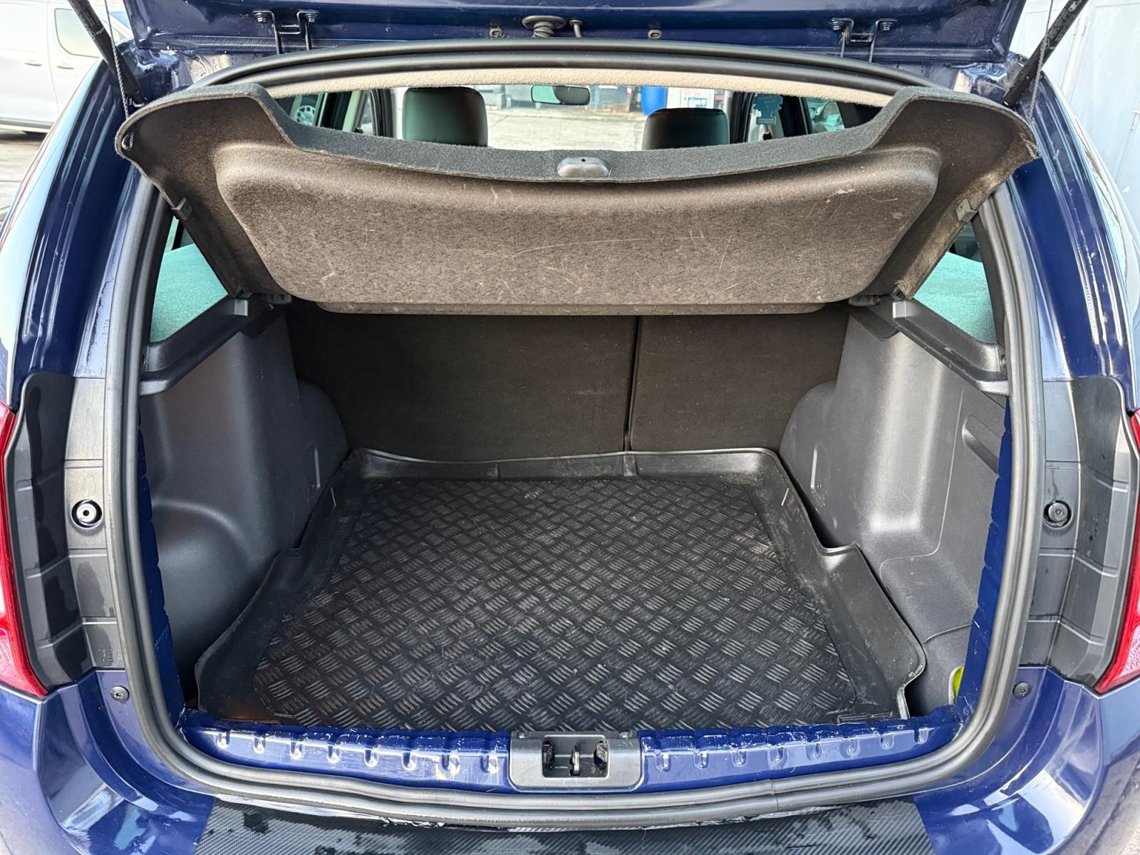 Dacia Duster Laureate 4x2/Navi/