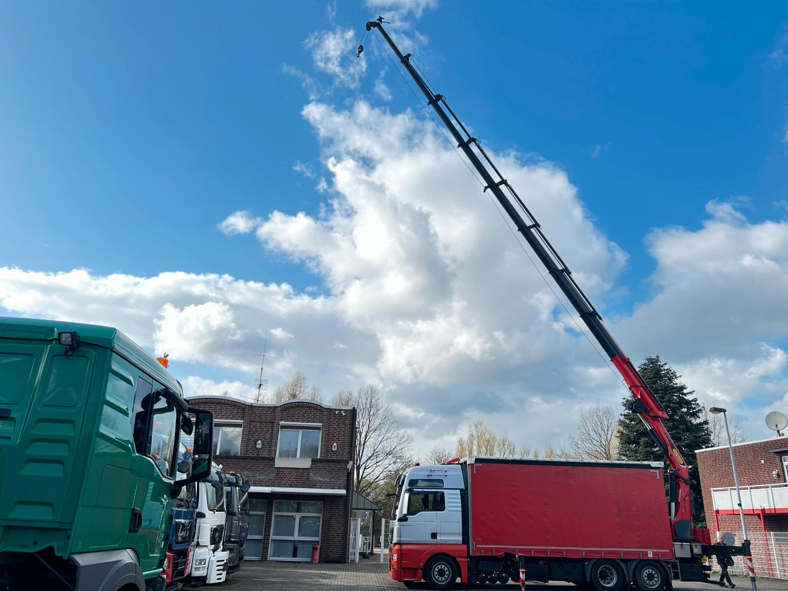 MAN 26.510 mit PK37002 TEC G Heckladekran 6x2