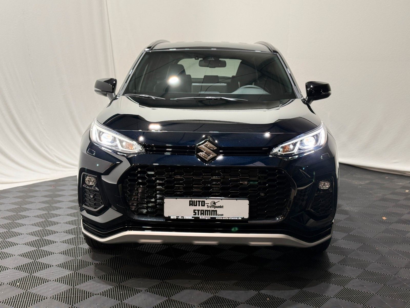 Fahrzeugabbildung Suzuki Across 2.5 Plug-In Hybrid Comfort+ E-Four