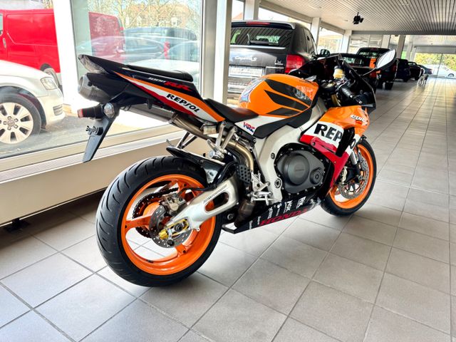 Honda Repsol SC57 Limited Edition 811/999