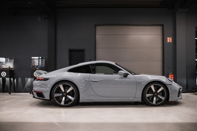 Porsche 992/911 Sport Classic-Lift-Burm.-360*Kam-100KM!