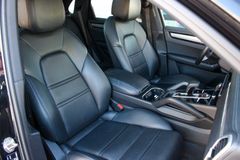 PORSCHE Cayenne / SPORT DESIGN PAKET / BOSE / MEMORY