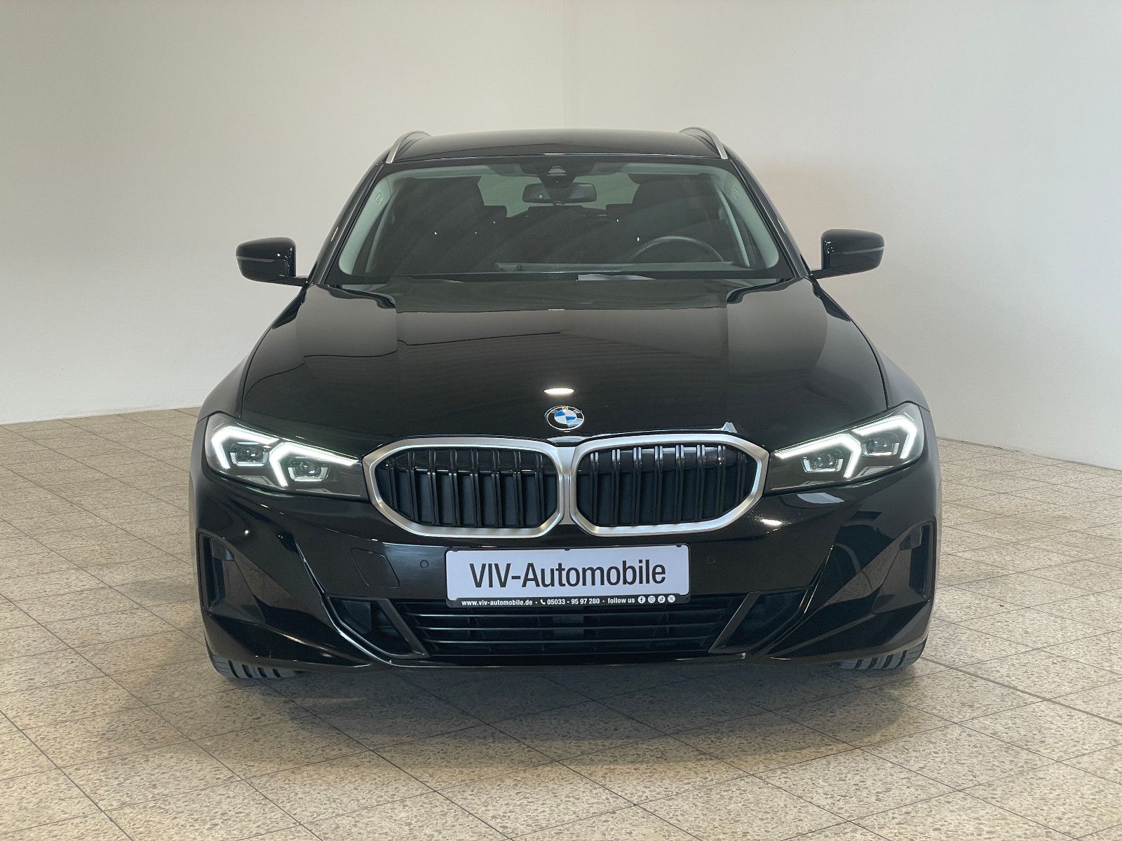 BMW 320d Touring Sport Sitze*Standheizung*H&K*R-CA M foto 2