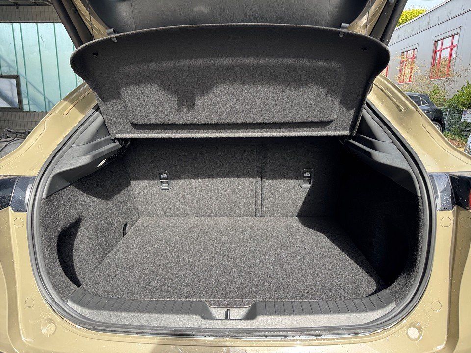 Fahrzeugabbildung Mazda CX-30 2.5i 140PS A/T Exclusive