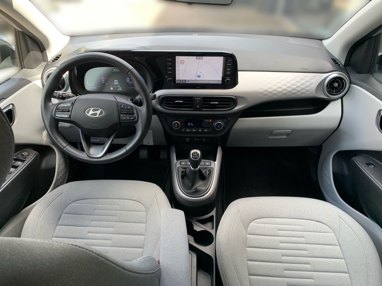 Fahrzeugabbildung Hyundai i10 1.2 Prime Navi Allwetter
