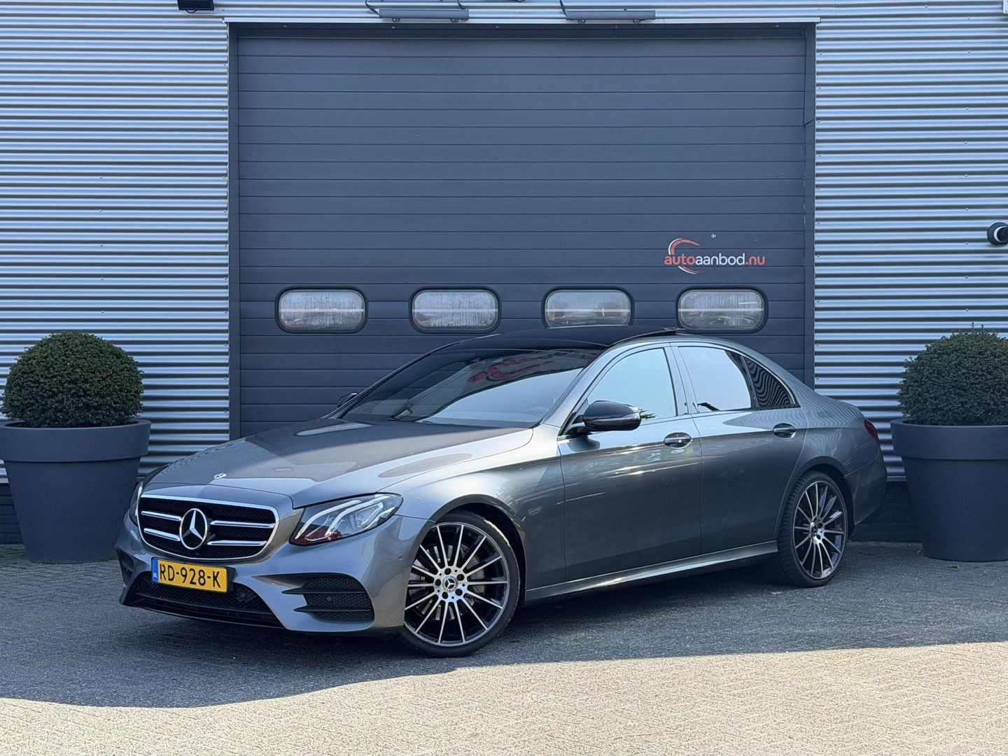 MERCEDES-BENZ E 200 d AMG | panorama dach | kamera | Widescree