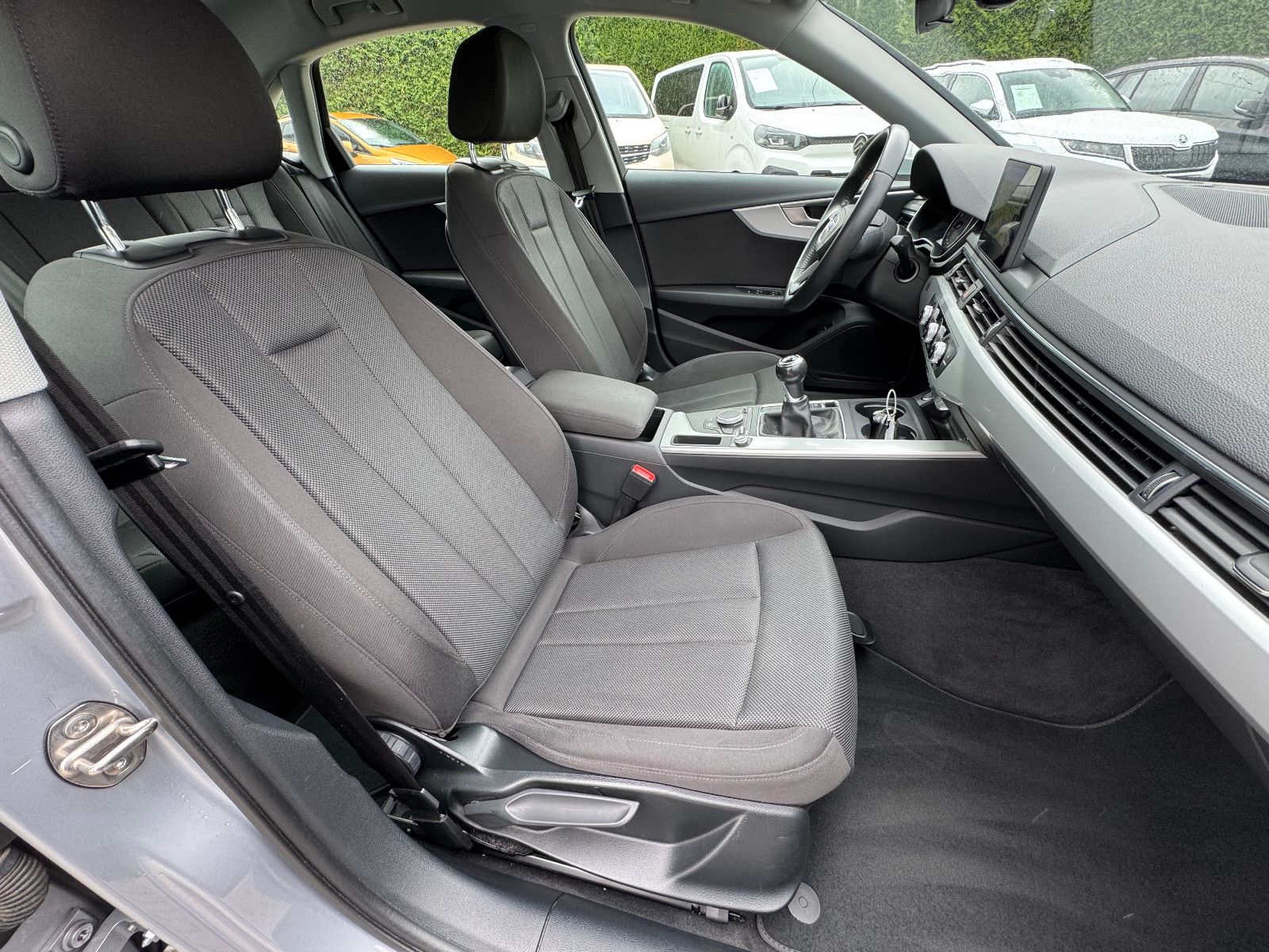 AUDI A4, 2018, Benzin, 150 PS