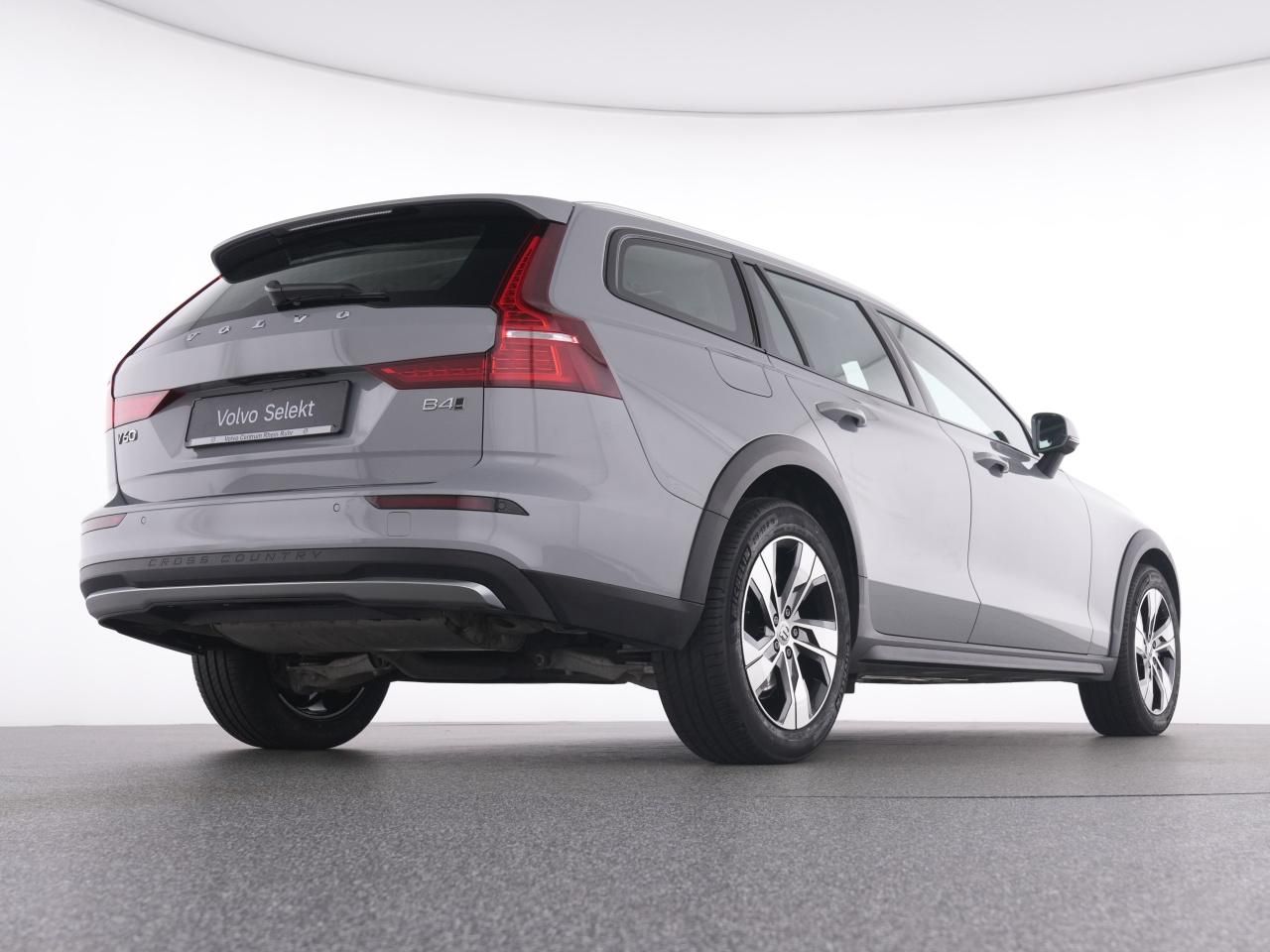 Volvo V60 Cross Country B4 AWD Plus+WINTERPAK+RFK+ foto 8