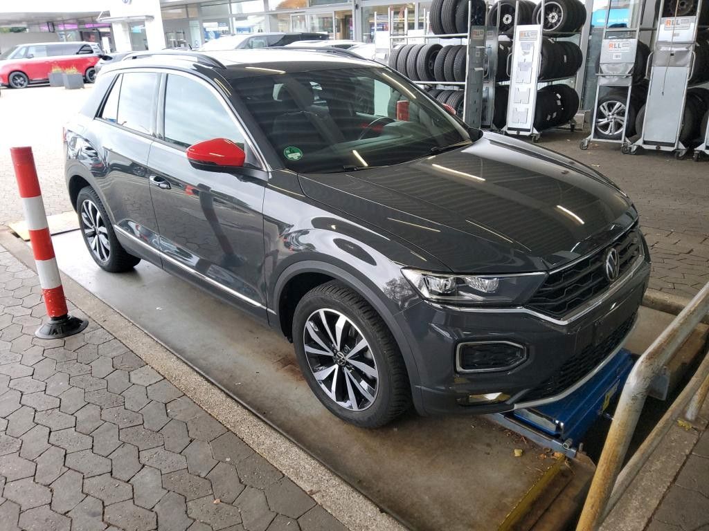 Fahrzeugabbildung Volkswagen T-Roc SPORT R-LINE PANONAVI BEATS SITZH. 1H