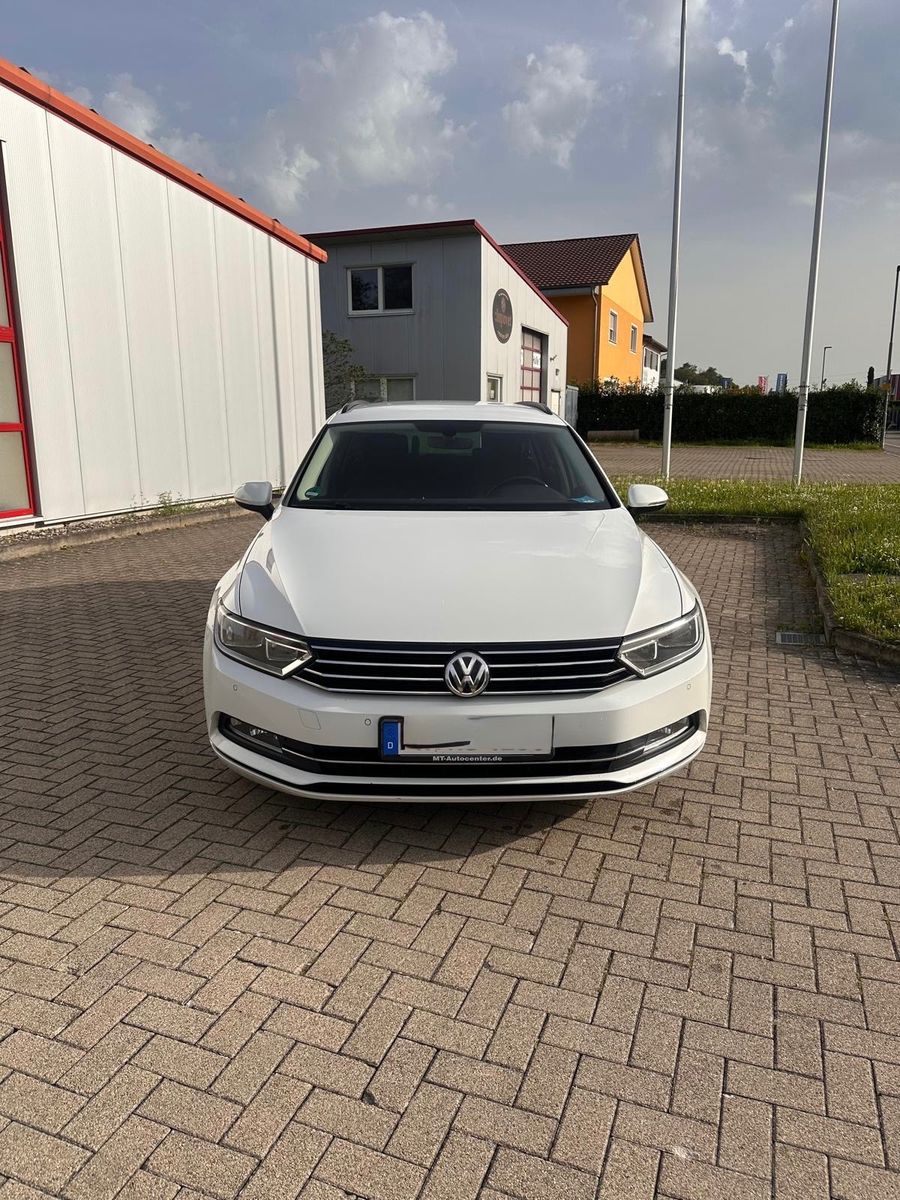 VW Passat Variant 2.0 TDI SCR DSG BlueMotion Co...