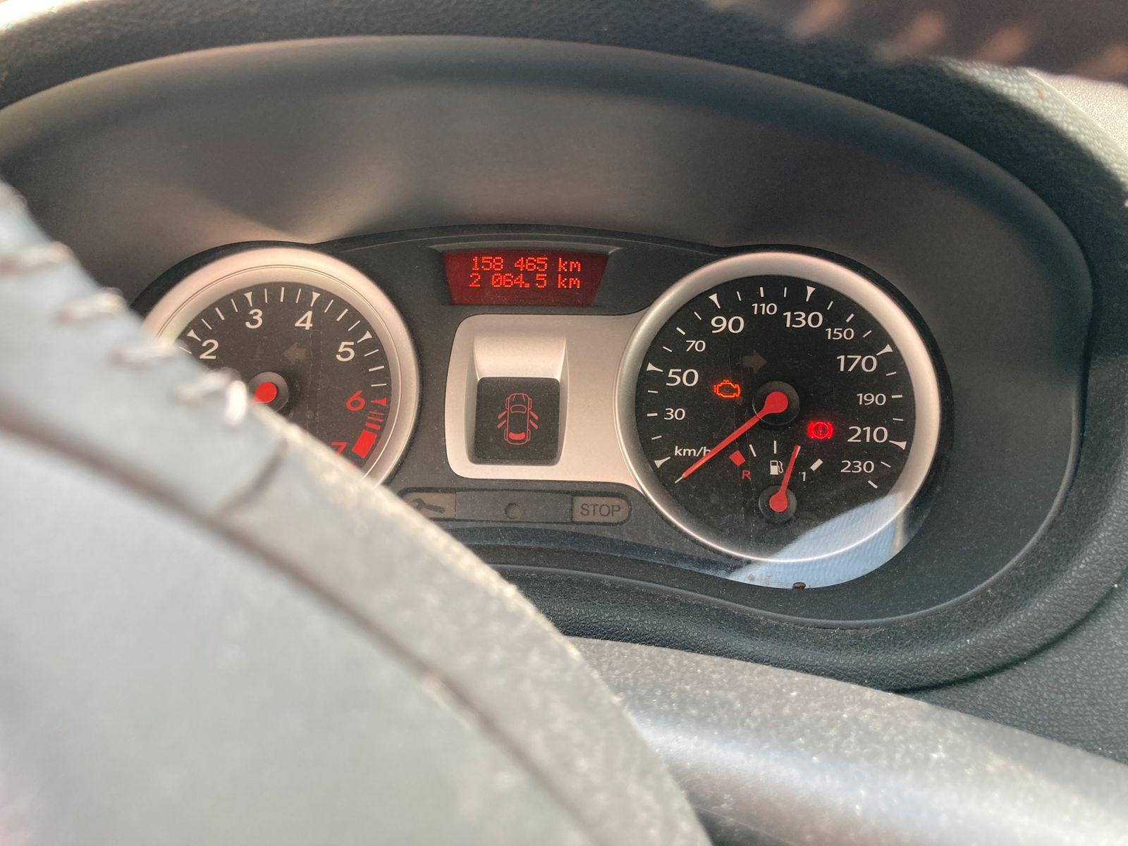 Renault Clio 2011 — photo 12