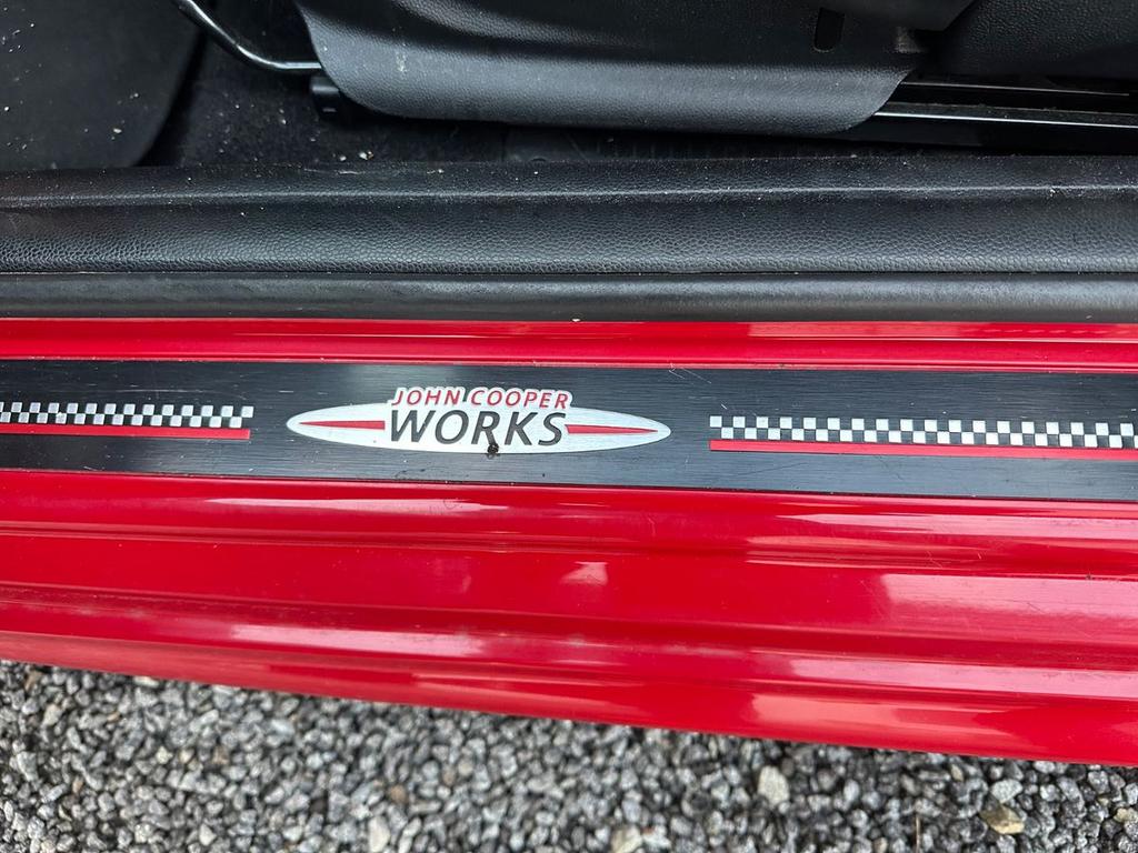 MINI John Cooper Works Cabrio