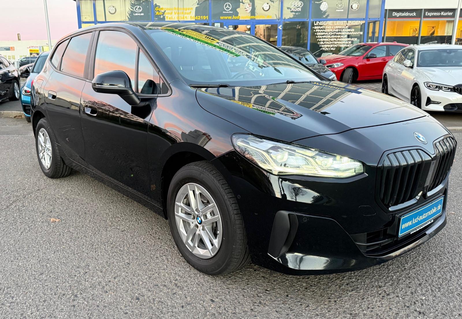 BMW 218d Active Tourer. Head-Up ,AHK , 360°Kamer.