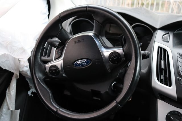 Fahrzeugabbildung Ford Focus Turnier Champions Edition BASTLERFAHRZEUG!