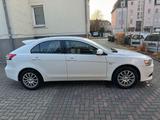 Mitsubishi Lancer 1.5 Klima/PDC/Licht-Regensensor - Mitsubishi Lancer mit Benzin-Antrieb