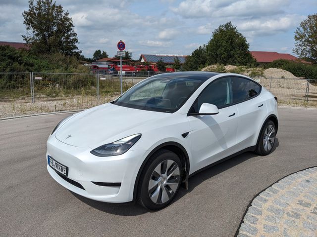 Tesla Model Y RWD SR 1 Hand AHK