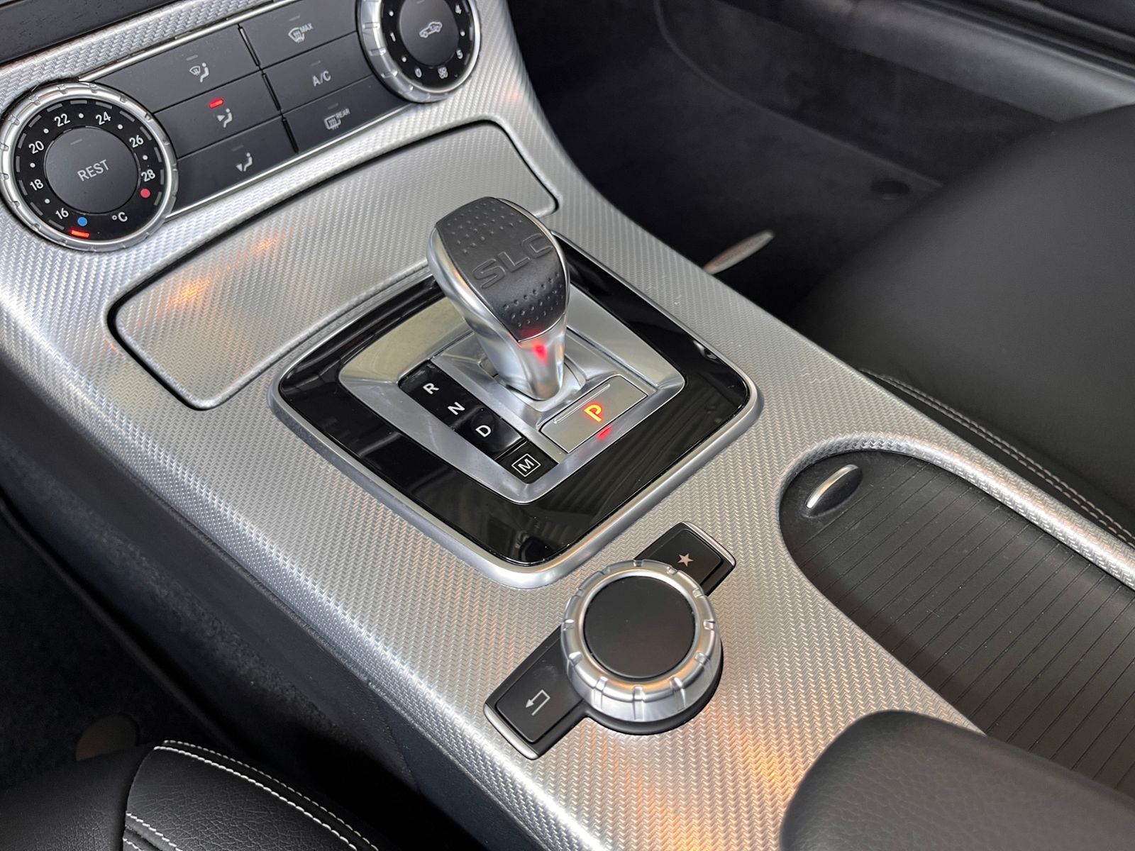 Fahrzeugabbildung Mercedes-Benz SLC 200 LEDER NAVI ALU