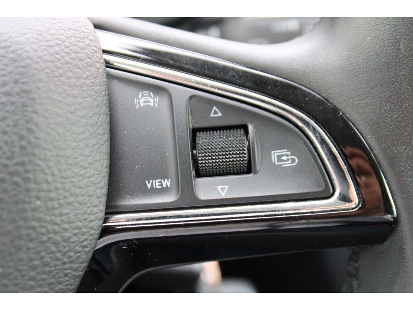 SKODA Octavia Soleil 2.0 TDI Combi LED GRA RFK SHzg AH - Image 18