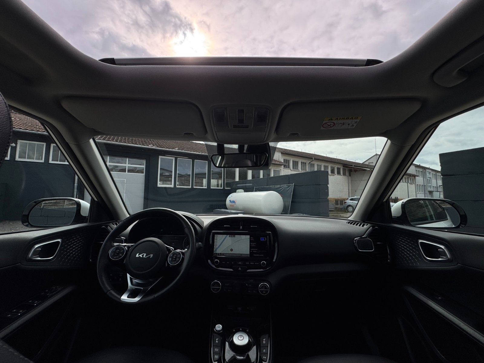 Fahrzeugabbildung Kia e-Soul Spirit Pano CarPlay H&K CAM ACC SHZ SBL