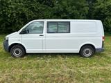 Volkswagen  T5 Transporte.  Ausgebauter Surf-und Campingvan