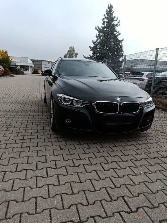 Image of BMW 320