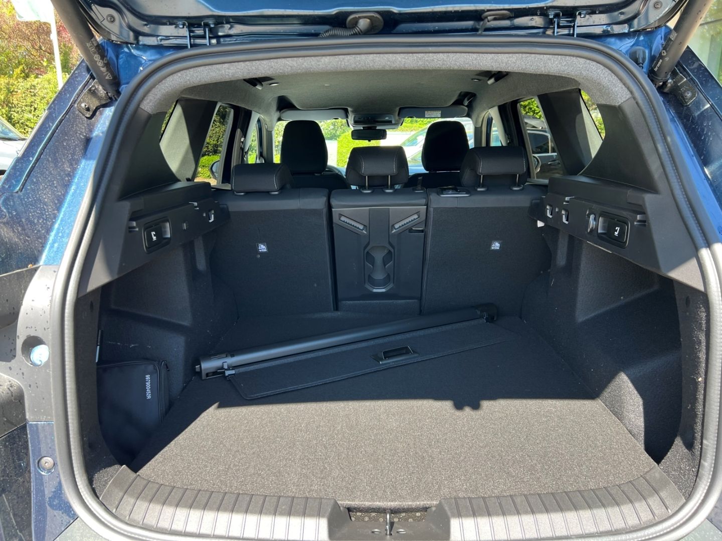 Fahrzeugabbildung Dacia Bigster Hybrid-G 150 Journey 4x4 Navi Digitales